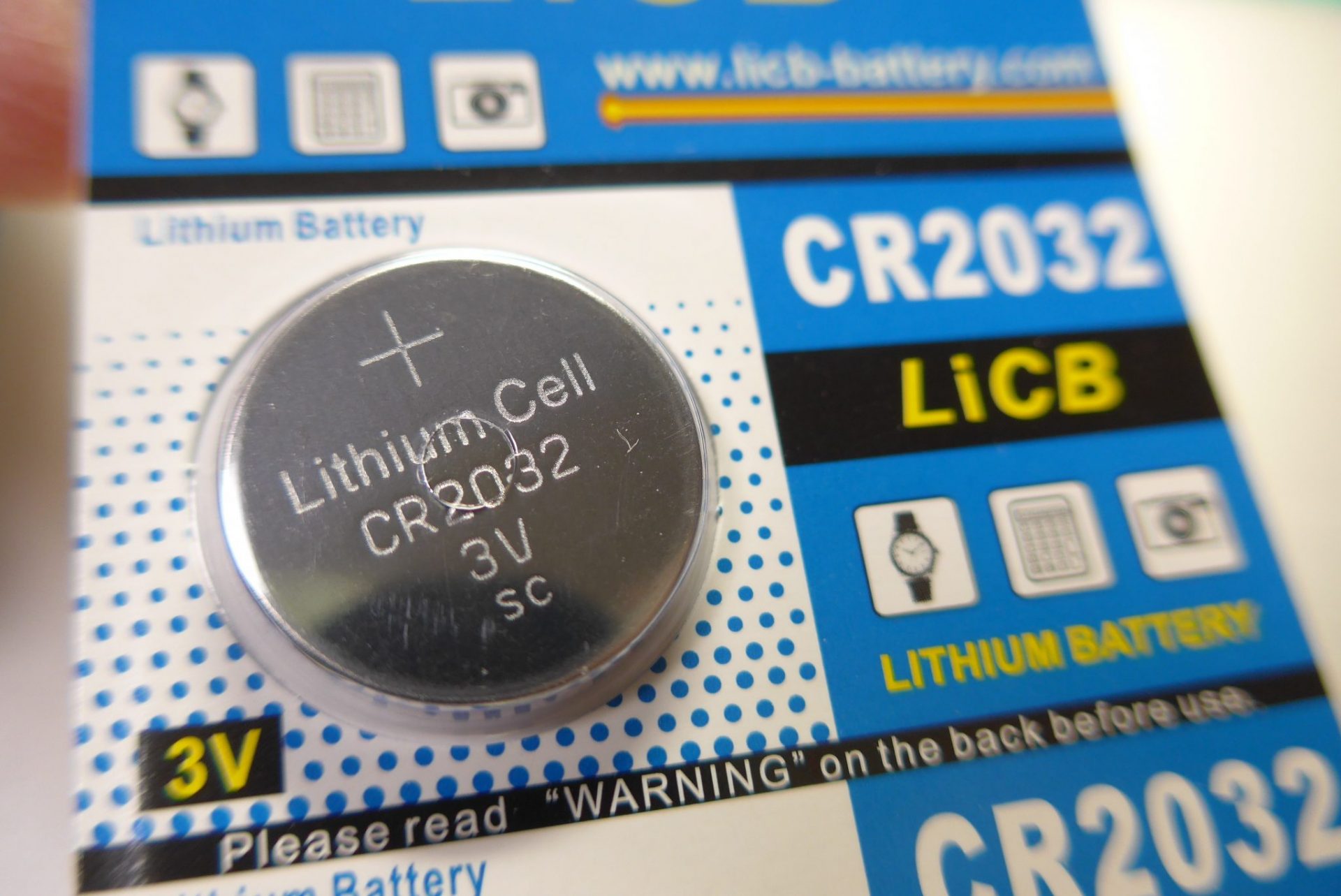 （K）CR2032電池を価格納得のアマゾンで！ユピテルリモコン用
