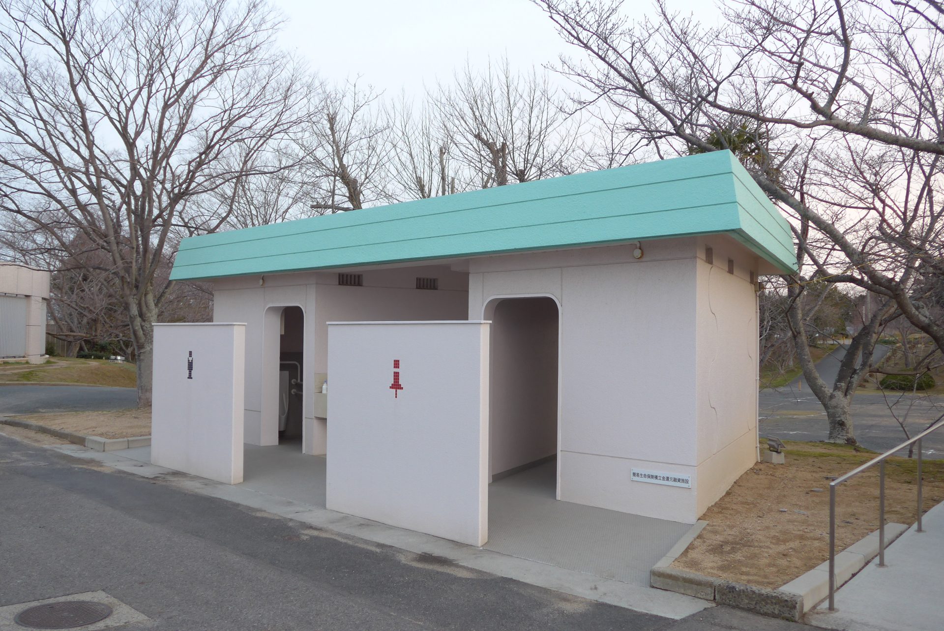 （K）常磐公園東駐車場の車中泊〜トイレ完備とコンビニ隣接の安心感